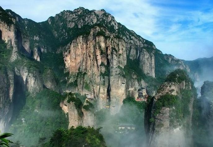 雁荡山全景（灵峰夜景、灵岩、玻璃栈道、大龙湫瀑布、） 雁荡山地质博物馆、绍兴柯岩鉴湖鲁镇纯玩三日